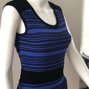 PRICE DROP!!! FIT! Pullover Knit Dress Detail!